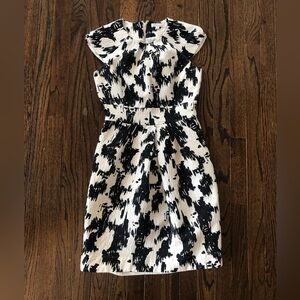 Shoshanna Women’s 4 Black/White Jacquard Cap-Sleeves Silk/Wool Sheath Dress